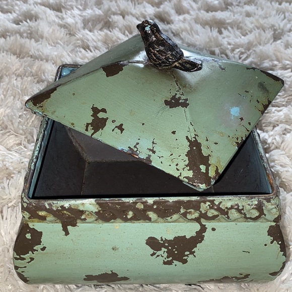 Bird Box Decor - Picture 3 of 3